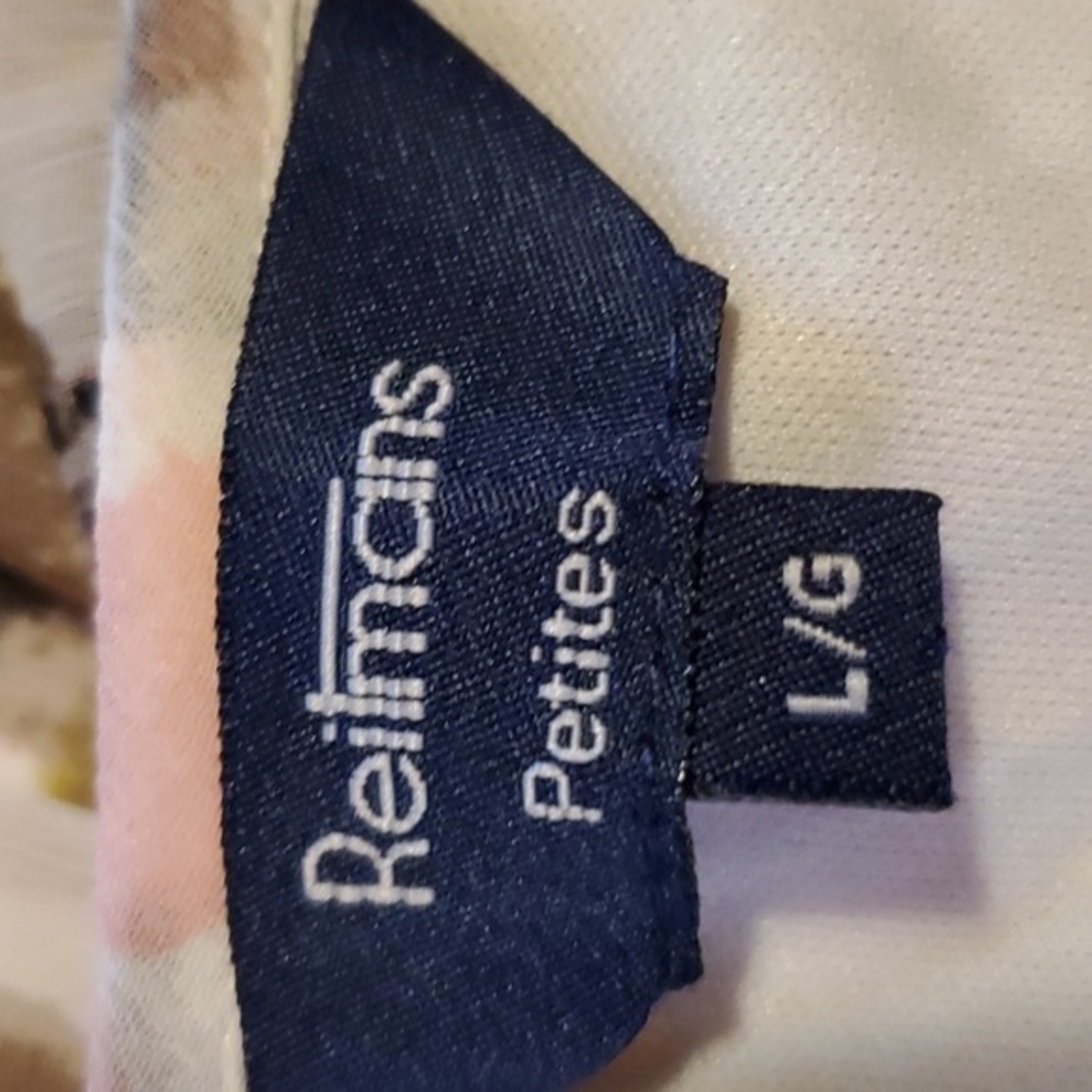 3 For $30…..Reitmans floral top - Picture 5 of 8